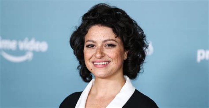 Arrested Development Actress Hawkat: A Comprehensive Look into Her Career and Impact