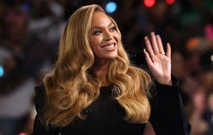 Beyonc&eacute;: The Queen of Modern Music and Pop Culture