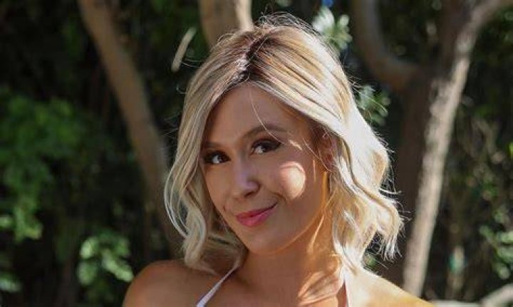 Cheyenne Swenson Nude: Exploring Her Online Presence and Public Image