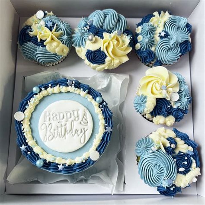 Delicious 2 Cupcake Cake: A Unique Dessert Idea for Every Occasion