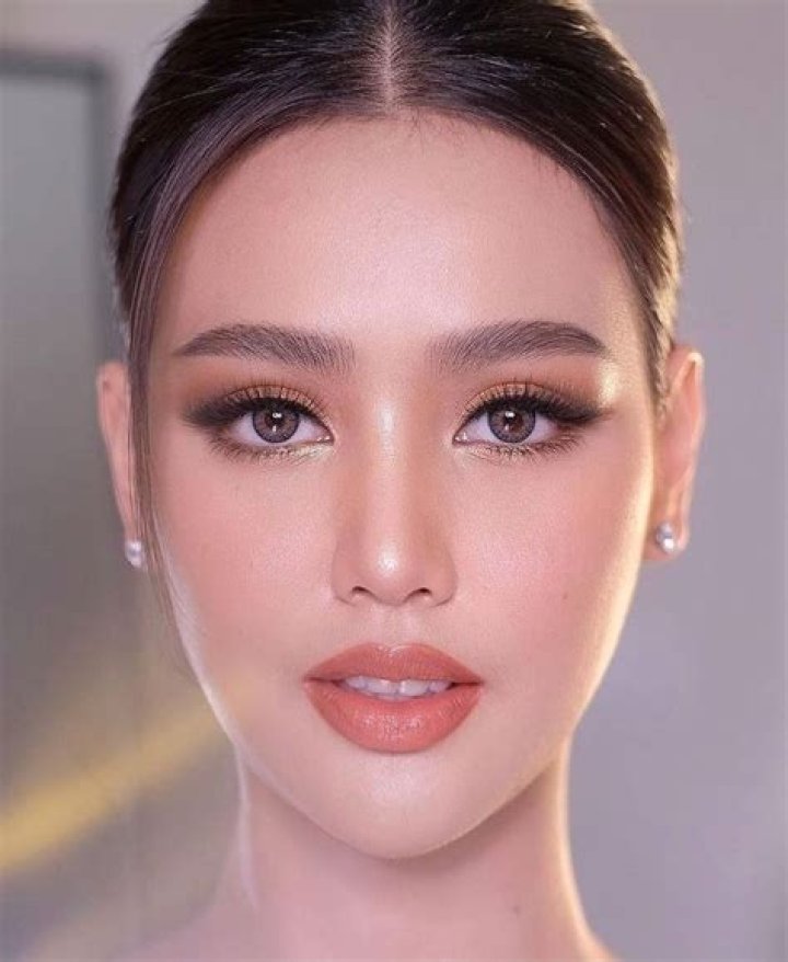 Discover the Beauty of Thai-Style Makeup: A Complete Guide