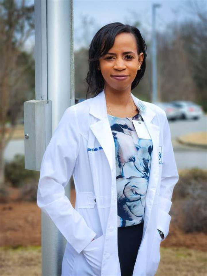 Dr. Ashley Cobb at Valley Healthcare: Your Guide to Caring Community Wellness