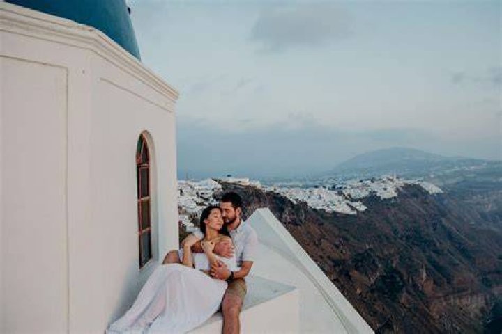 Erome: Your Destination for Erotic Pics & Videos - Find & Share!
