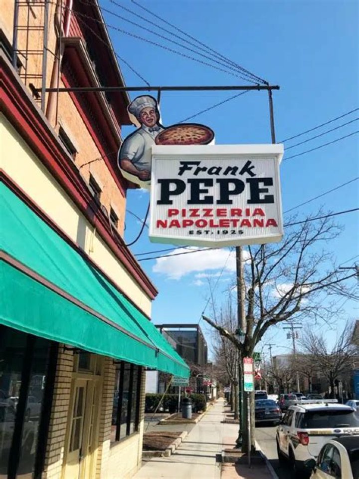 Frank Pepe's Pizza New Haven: A Legendary Slice of History
