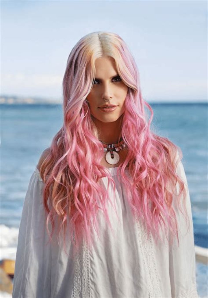 Getting to Know Cleo Rose Elliott: Life and Public Moments