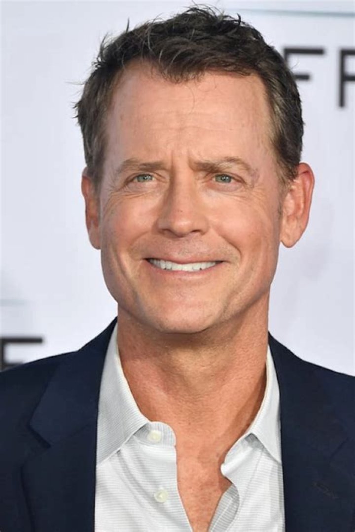 Greg Kinnear: The Charismatic Actor Who Shines on Screen and Beyond