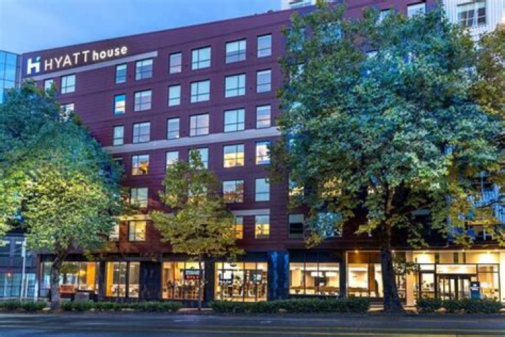 Hyatt House Seattle/Downtown Seattle: Your Ultimate Staycation Destination