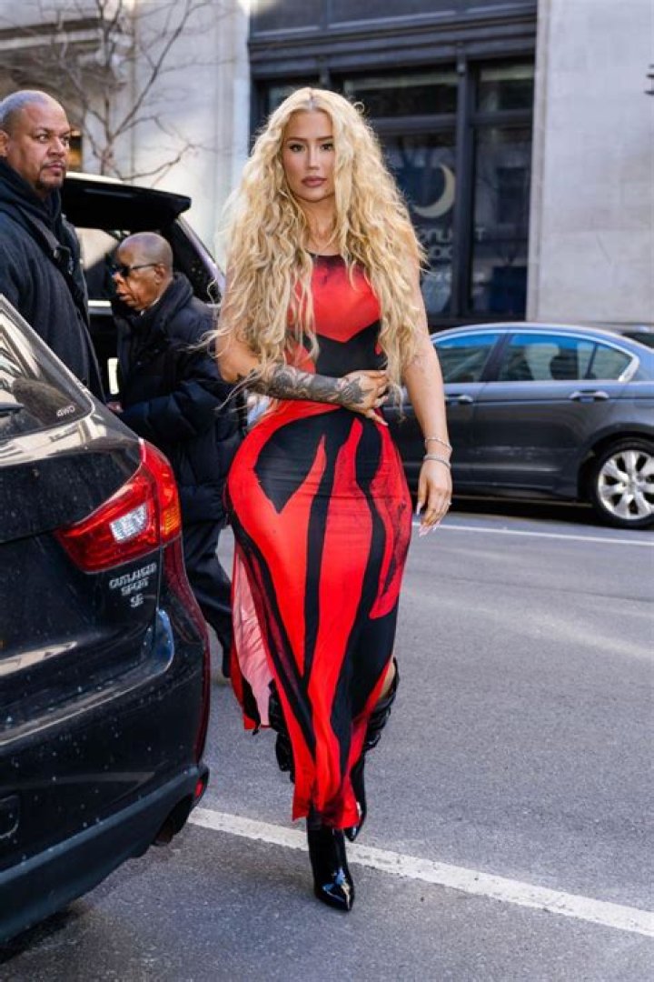 Iggy Azalea Nudes: Exploring Public Interest and Her Artistic Journey