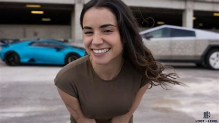 Jameliz Benitez Smith: The Rising Star's Story & Impact
