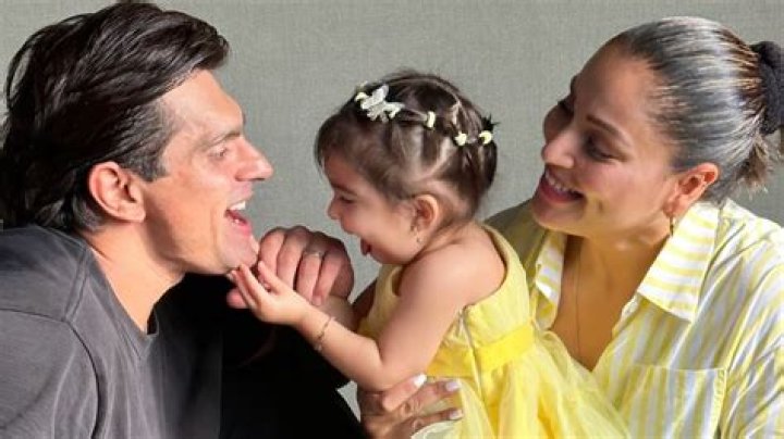 Karan Singh Grover Relationships: A Comprehensive Look into the Love Life of the Iconic Actor