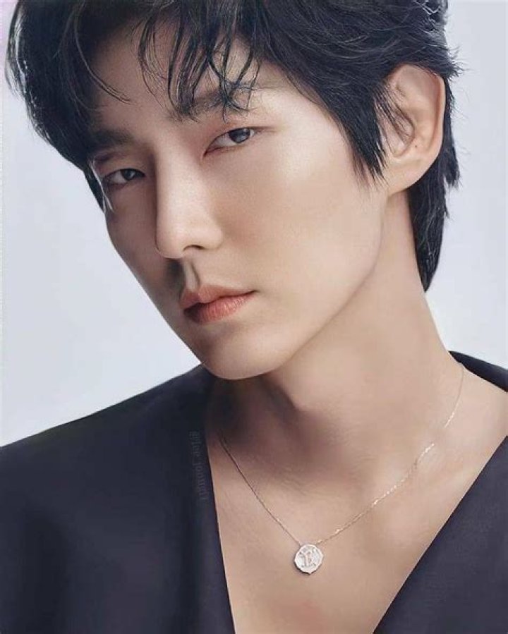 Lee Joon-Gi: The Charismatic Star of Korean Cinema and Television
