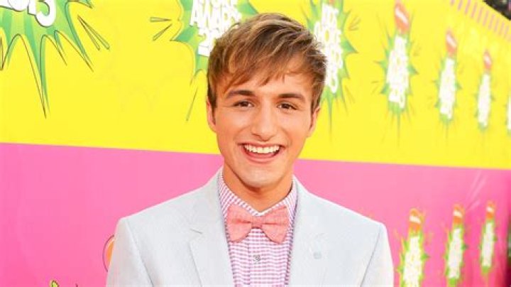 Lucas Cruikshank: The Rise of a YouTube Sensation
