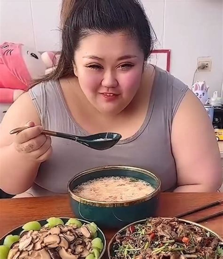 Pan Xiaoting Video: The Tragic Story of an Extreme Eating Challenge