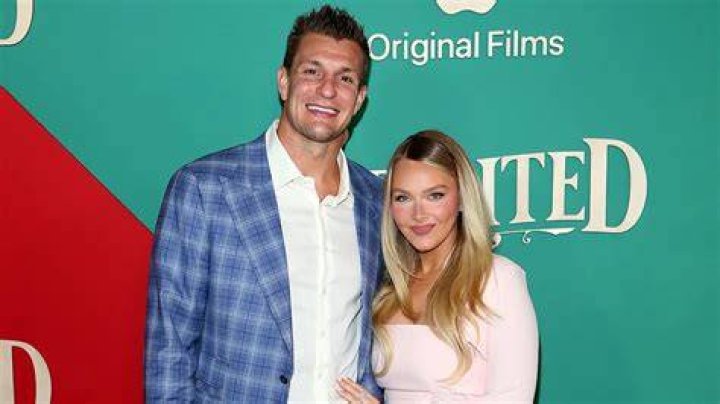 Rob Gronkowski and Camille Kostek Split: A Comprehensive Look Into Their Relationship