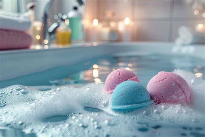 Trending: Alina Becker Bathtub Video & Fan Support Campaign!