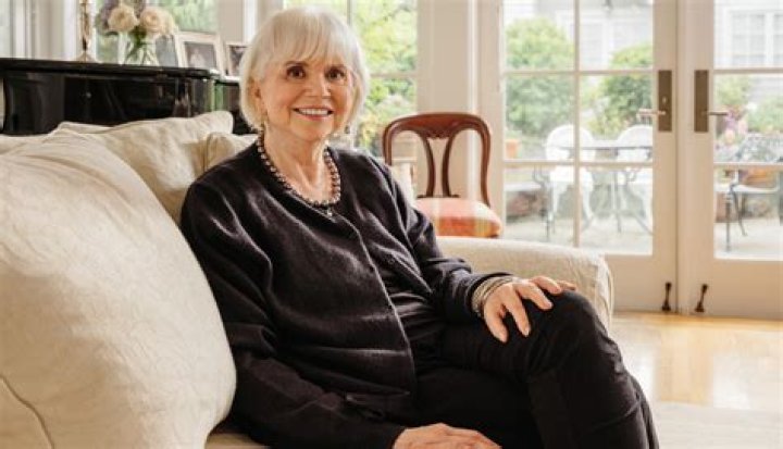 Uncovering Mary Clementine Ronstadt Photos: A Glimpse into the Artist's Private World