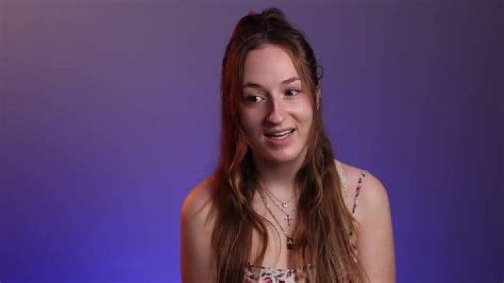 Unpacking the Buzz: Exploring the Online World of Emmi Sellers
