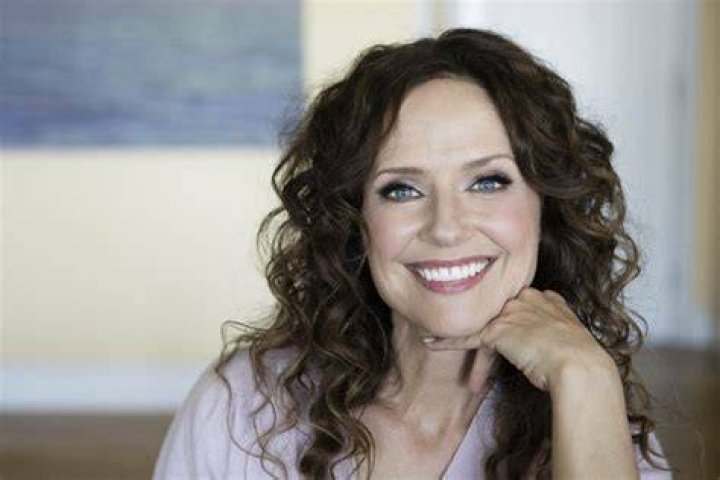 Unveiling Jean Louisa Kelly: A Journey Through Her Career and Legacy