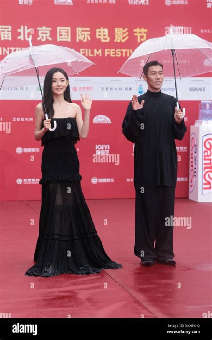 Zhou Yiran Edad: Uncovering the Actress's Age and Career Path